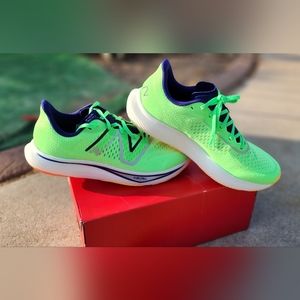 New Balance Men's FuelCell Rebel v3- Neon Green